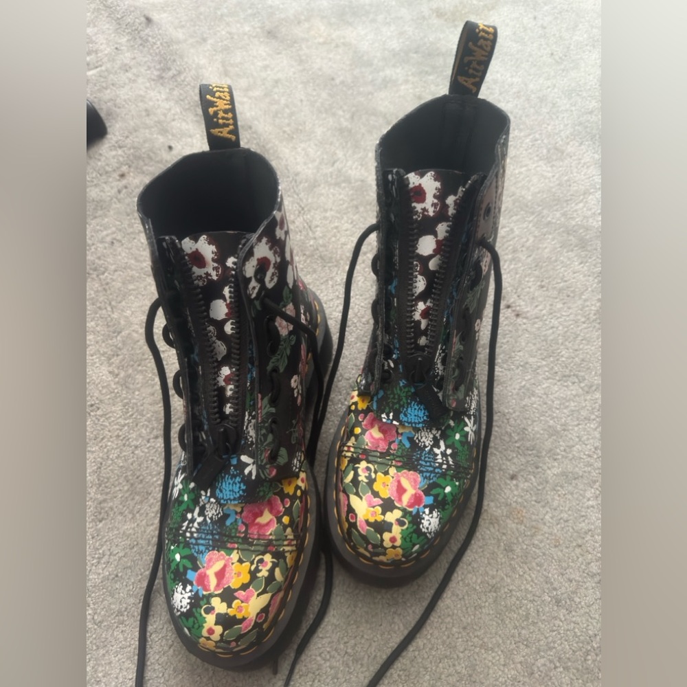 Floral Sinclair Dr. Martens